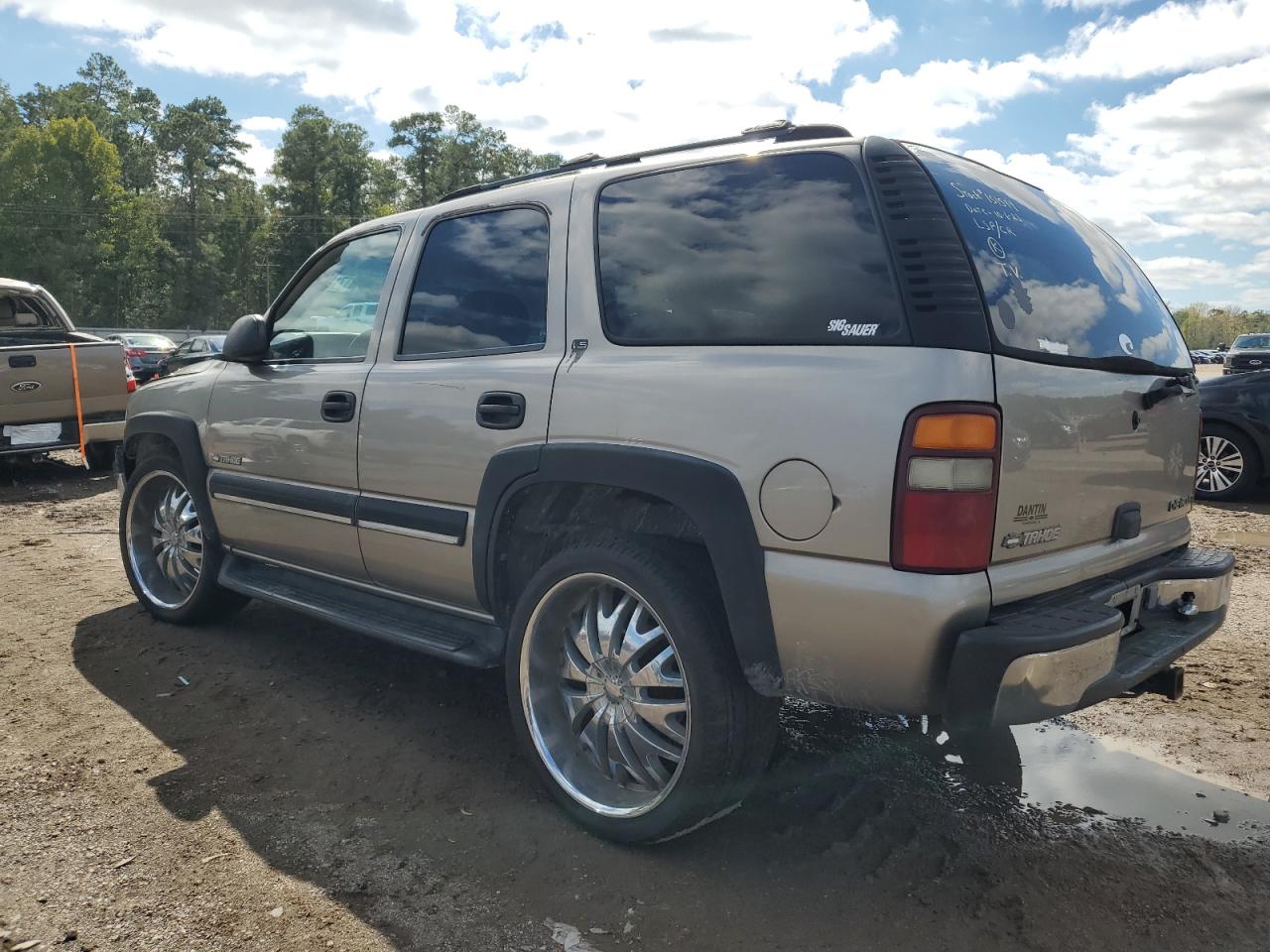 Изображение 2 2001 CHEVROLET TAHOE C1500 2001 с VIN 1GNEC13T61R130250