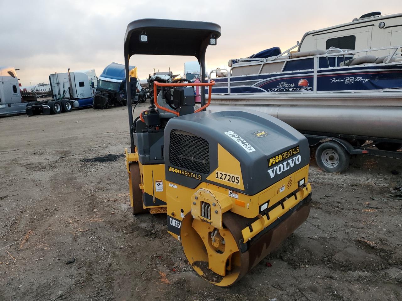 Изображение 1 2021 VOLVO ALL OTHER 2021 с VIN VCE0D35BJ0S273480