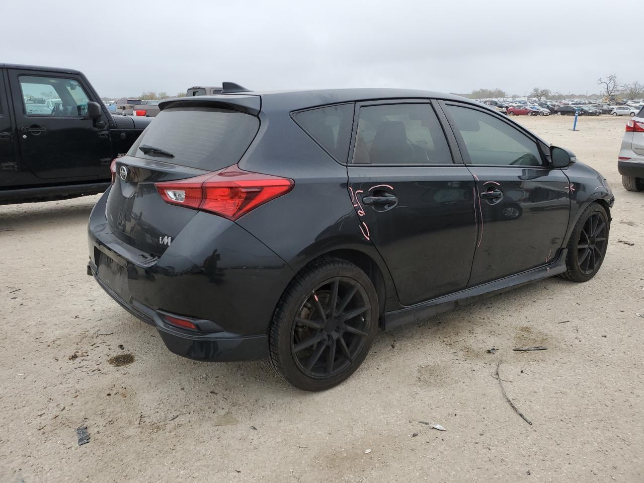 Изображение 3 2016 TOYOTA SCION IM  2016 с VIN JTNKARJE1GJ510605