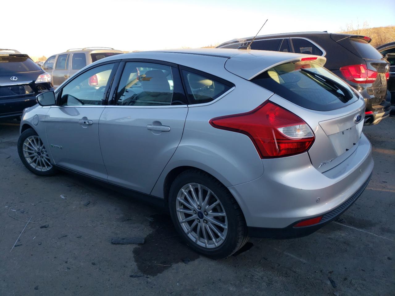 Image 2 of 2014 FORD FOCUS BEV 2014 with VIN 1FADP3R4XEL382828
