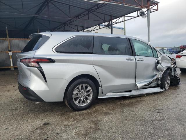 Изображение 3 2023 TOYOTA SIENNA LE 2023 с VIN 5TDKRKEC9PS173262