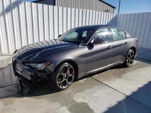Изображение 1 2022 ALFA ROMEO GIULIA SUPER 2022 с VIN ZARFANBN1N7663790