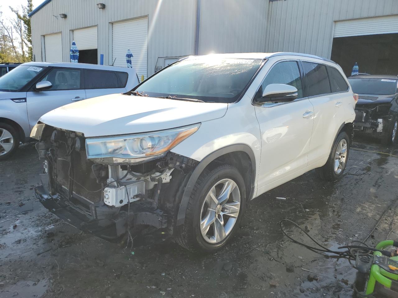 Изображение 1 2014 TOYOTA HIGHLANDER LIMITED 2014 с VIN 5TDYKRFH3ES024182
