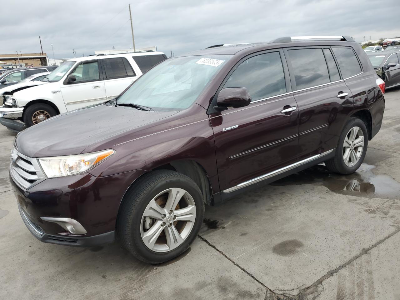 Image 1 of 2013 TOYOTA HIGHLANDER LIMITED 2013 with VIN 5TDYK3EH9DS139446