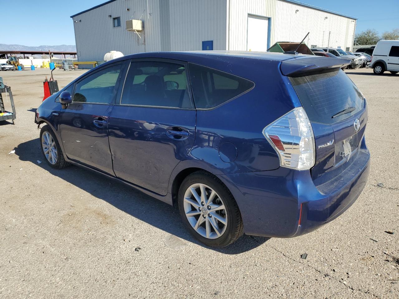 Image 2 of 2013 TOYOTA PRIUS V  2013 with VIN JTDZN3EU9D3219131