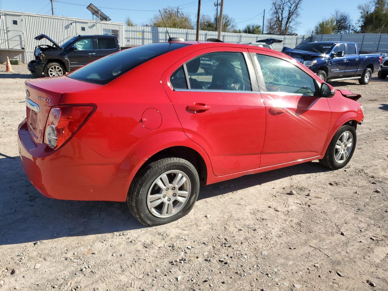 Obraz 3 z 2016 CHEVROLET SONIC LT 2016 z VIN 1G1JC5SH1G4127606