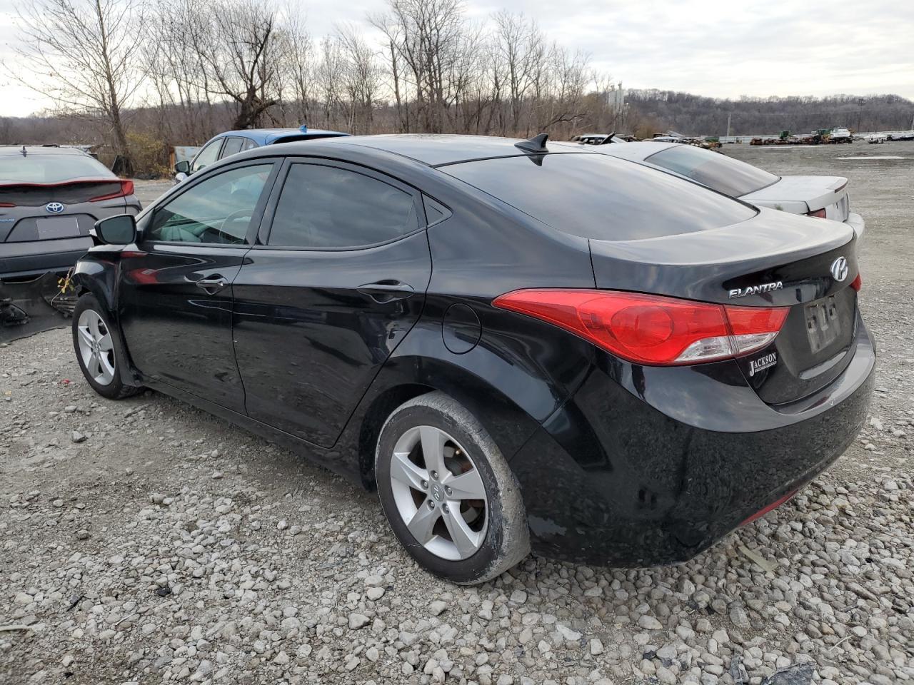 Изображение 2 2013 HYUNDAI ELANTRA GLS 2013 с VIN 5NPDH4AE6DH268779