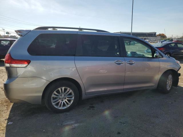 Image 3 of 2014 TOYOTA SIENNA XLE 2014 with VIN 5TDYK3DC1ES488236