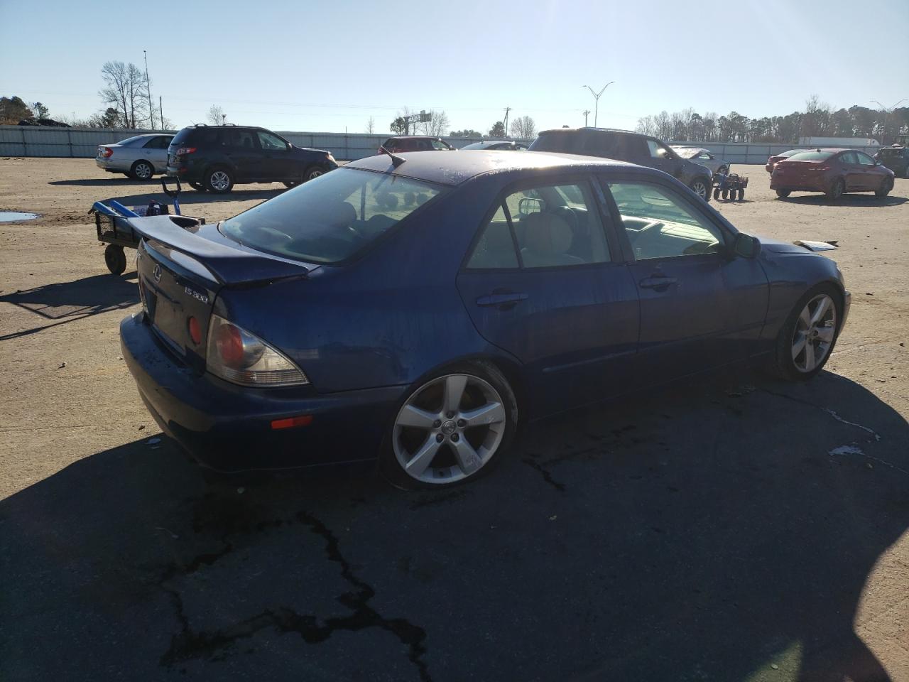 Image 3 of 2001 LEXUS IS 300 2001 with VIN JTHBD182410009289