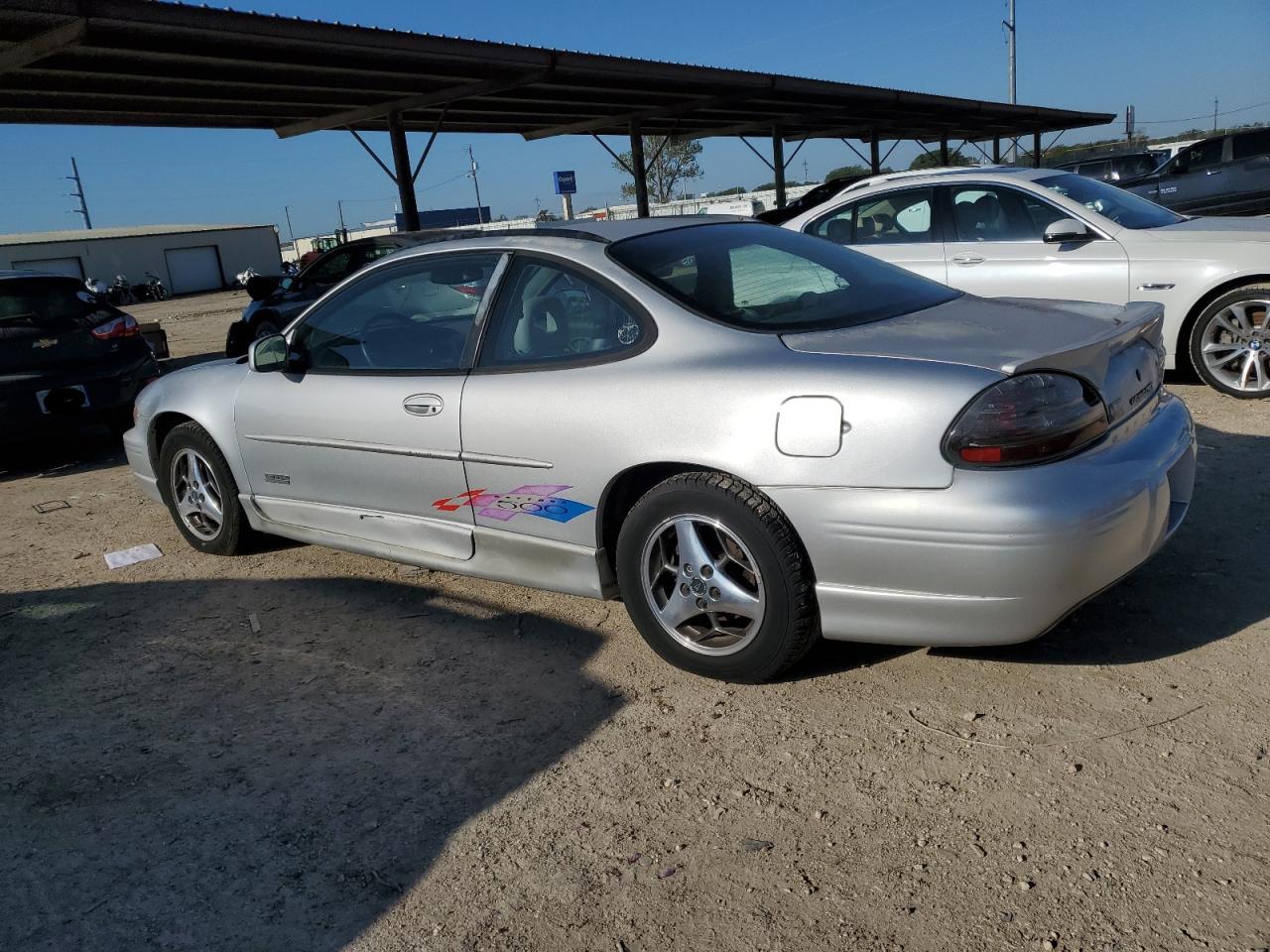 Image 2 of 2000 PONTIAC GRAND PRIX GTP 2000 with VIN 1G2WR1215YF235969