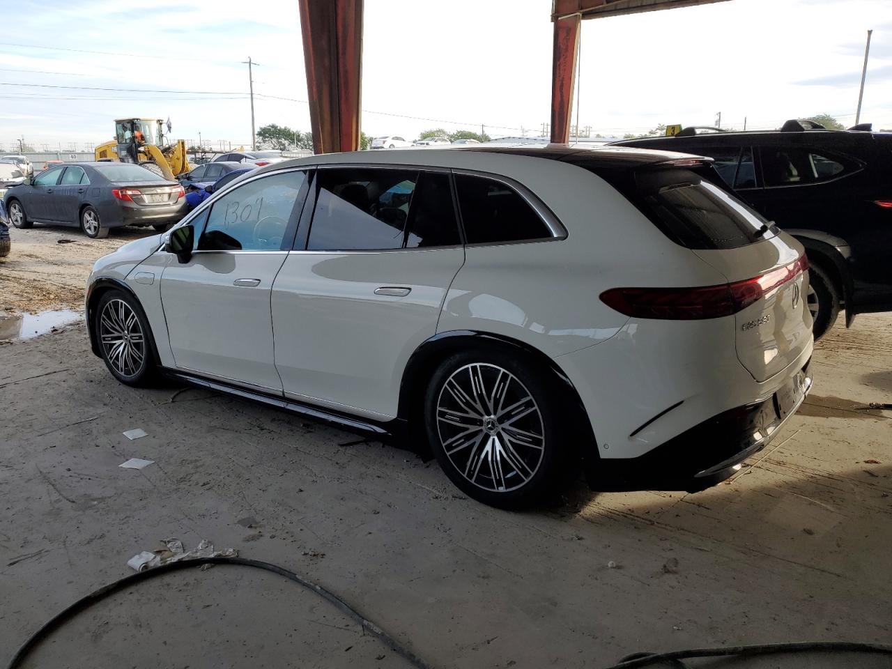Image 2 of 2023 MERCEDES-BENZ EQS SUV 580 4MATIC 2023 with VIN 4JGDM4EBXPA007979