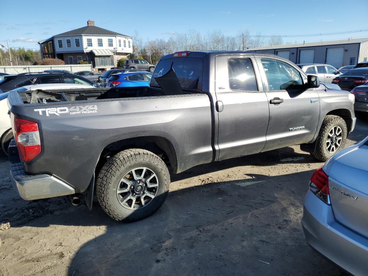 Image 3 of 2015 TOYOTA TUNDRA DOUBLE CAB SR/SR5 2015 with VIN 5TFUY5F16FX428372