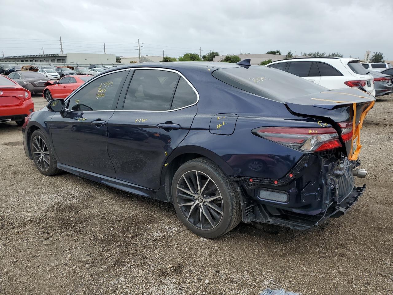 Изображение 2 2022 TOYOTA CAMRY NIGHT SHADE 2022 с VIN 4T1S11AK2NU690549