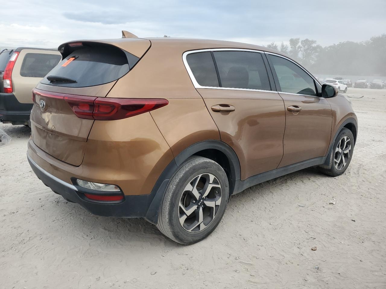 Изображение 3 2021 KIA SPORTAGE LX 2021 с VIN KNDPM3AC1M7845000