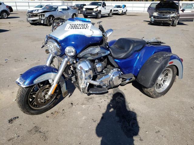 Image 2 of 2010 HARLEY-DAVIDSON FLHTCUTG  2010 with VIN 1HD1MAM39AB852631