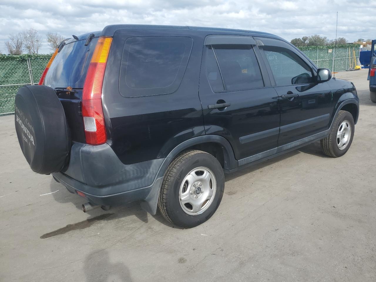 Image 3 of 2004 HONDA CR-V LX 2004 with VIN SHSRD68454U201236