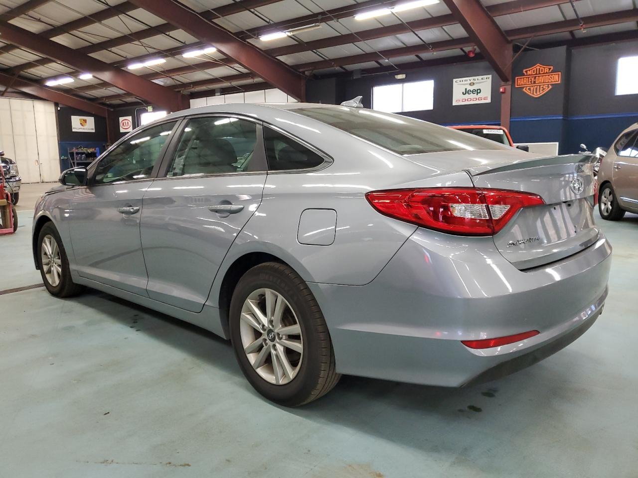 Obraz 2 z 2016 HYUNDAI SONATA SE 2016 z VIN 5NPE24AF5GH331535