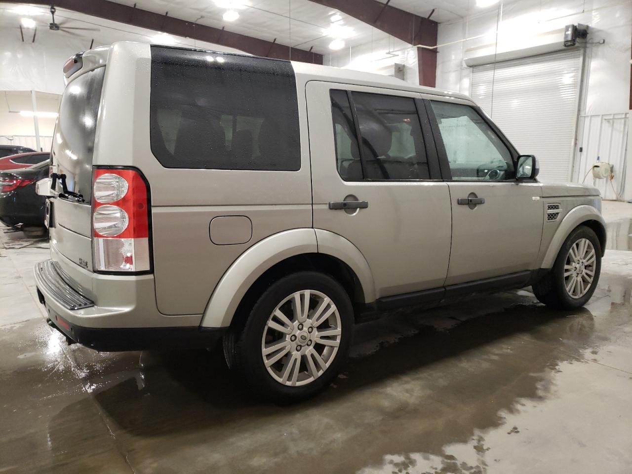 Image 3 of 2010 LAND ROVER LR4 HSE LUXURY 2010 with VIN SALAK2D43AA530538
