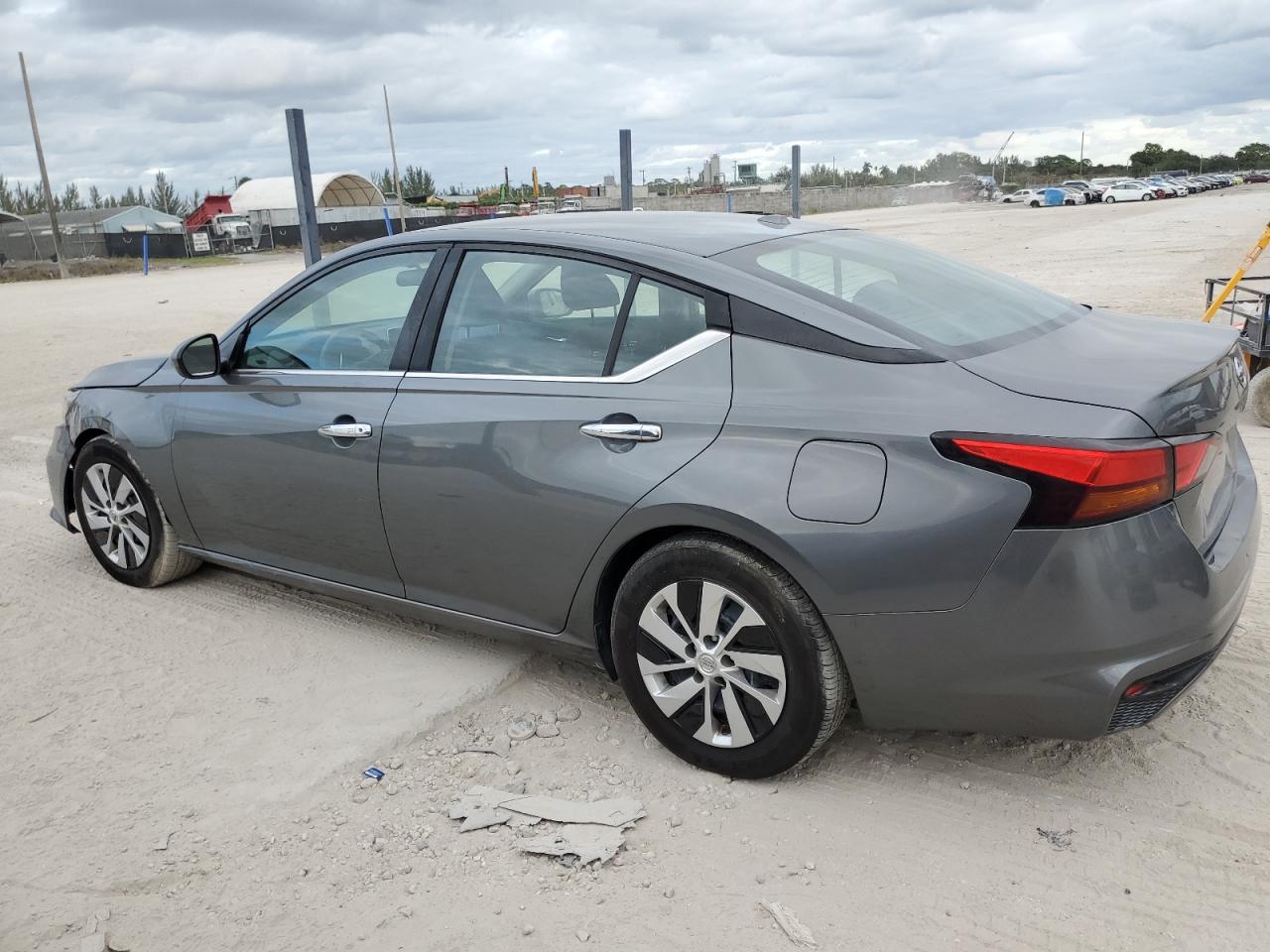 Image 2 of 2020 NISSAN ALTIMA S 2020 with VIN 1N4BL4BV5LC125875