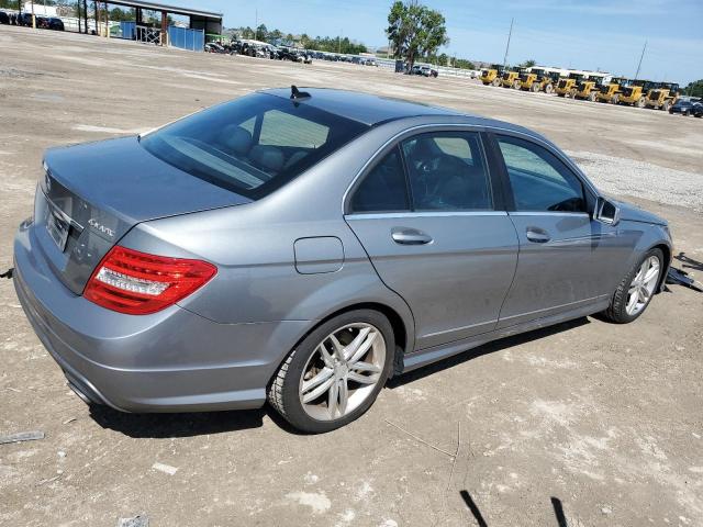 Obraz 3 z 2012 MERCEDES-BENZ C 300 4MATIC 2012 z VIN WDDGF8BB9CR240759