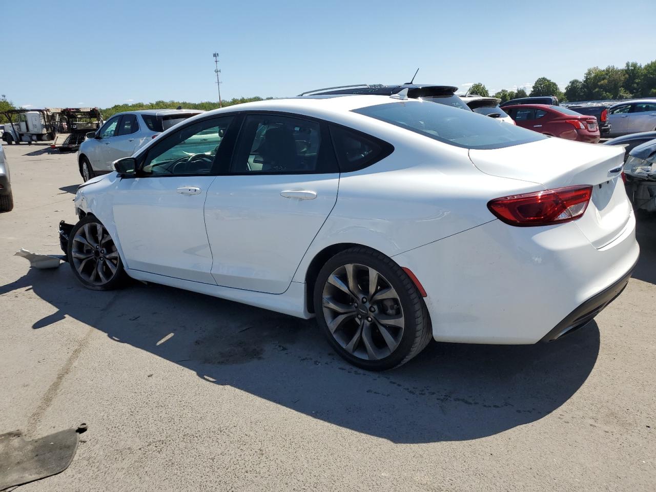 Image 2 of 2015 CHRYSLER 200 S 2015 with VIN 1C3CCCBB5FN597036