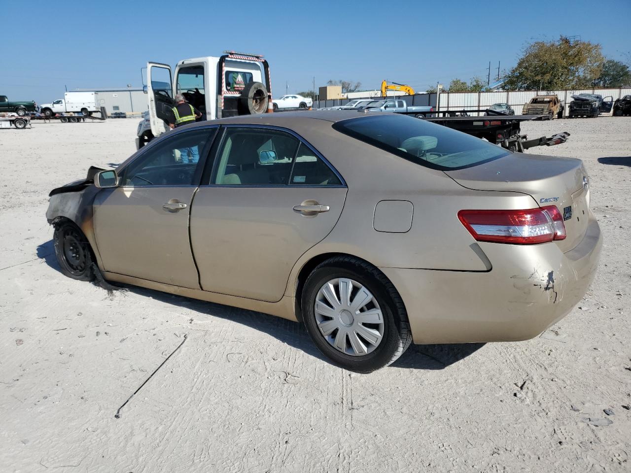 Obraz 2 z 2011 TOYOTA CAMRY BASE 2011 z VIN 4T1BF3EK8BU615194