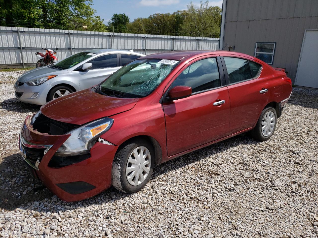 Obraz 1 z 2019 NISSAN VERSA S 2019 z VIN 3N1CN7AP1KL850425