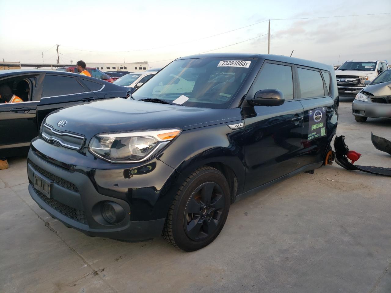 Obraz 1 z 2017 KIA SOUL  2017 z VIN KNDJN2A22H7477114