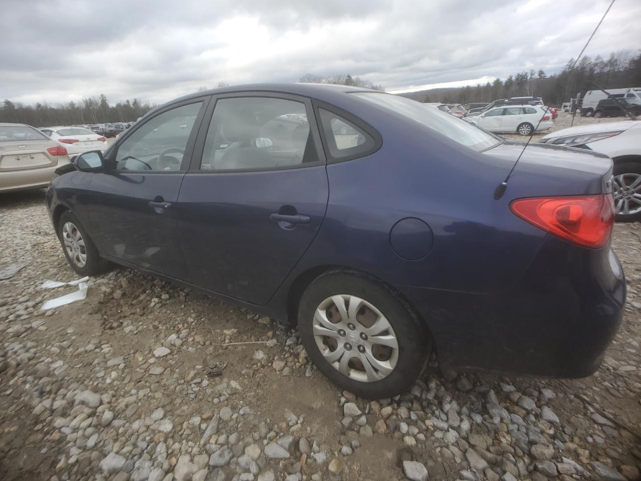 Image 2 of 2010 HYUNDAI ELANTRA BLUE 2010 with VIN KMHDU4AD2AU935508