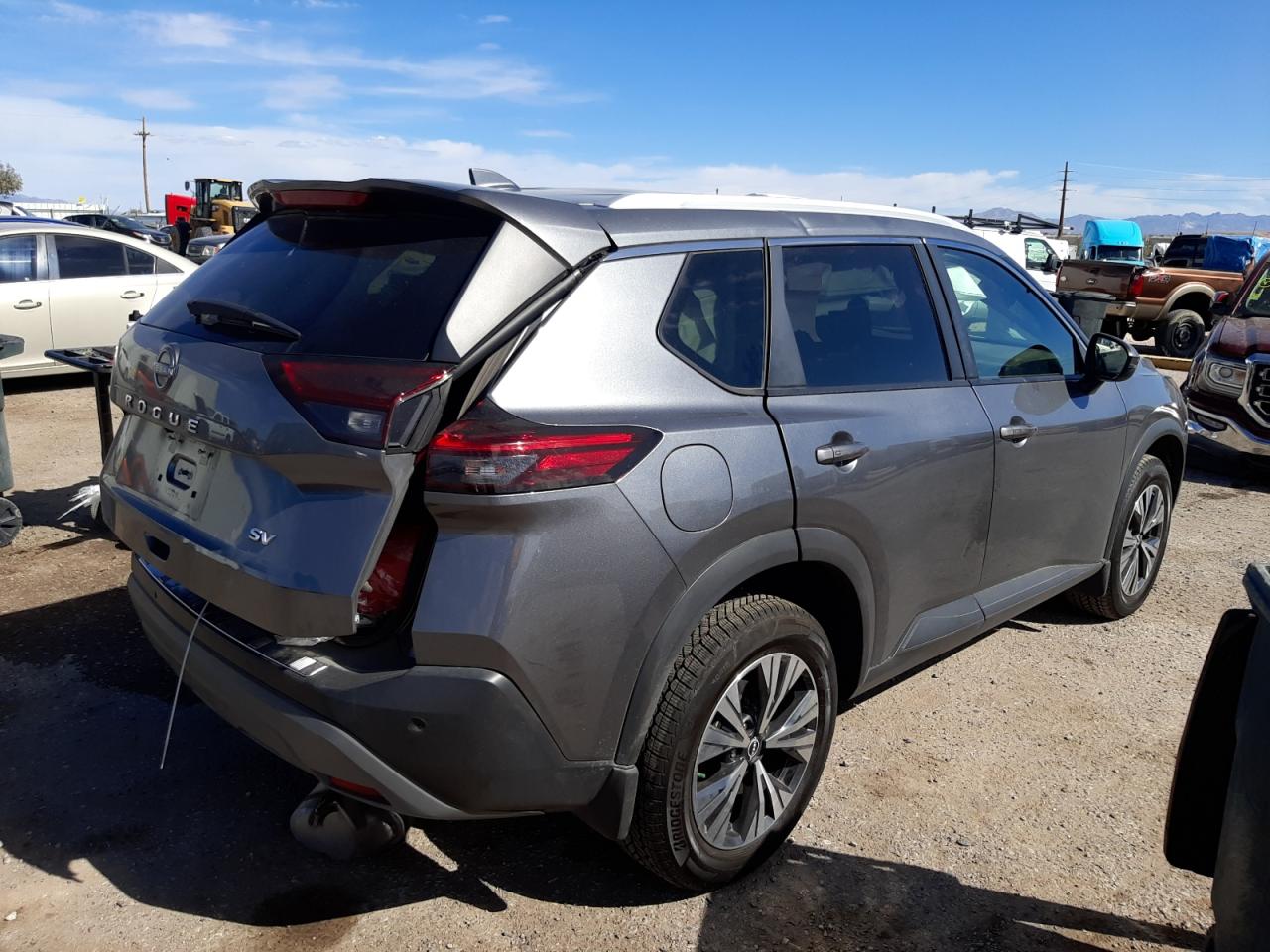 Obraz 3 z 2022 NISSAN ROGUE SV 2022 z VIN 5N1BT3BA2NC678726
