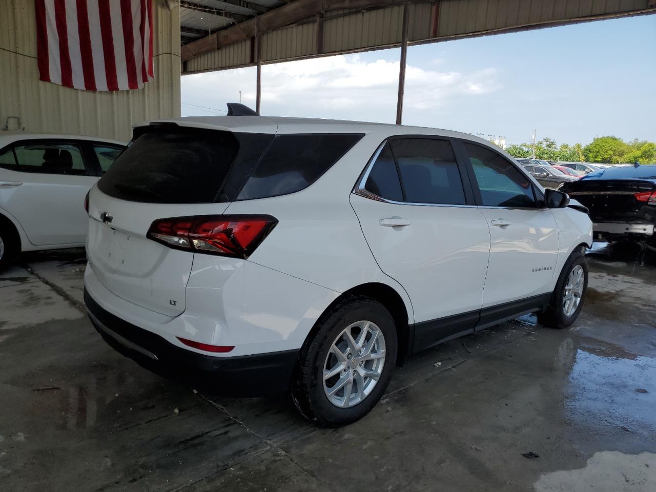 Image 3 of 2023 CHEVROLET EQUINOX LT 2023 with VIN 3GNAXKEG8PS140907