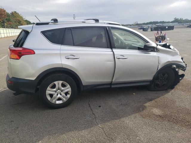 Image 3 of 2015 TOYOTA RAV4 LE 2015 with VIN JTMBFREV2FD155957