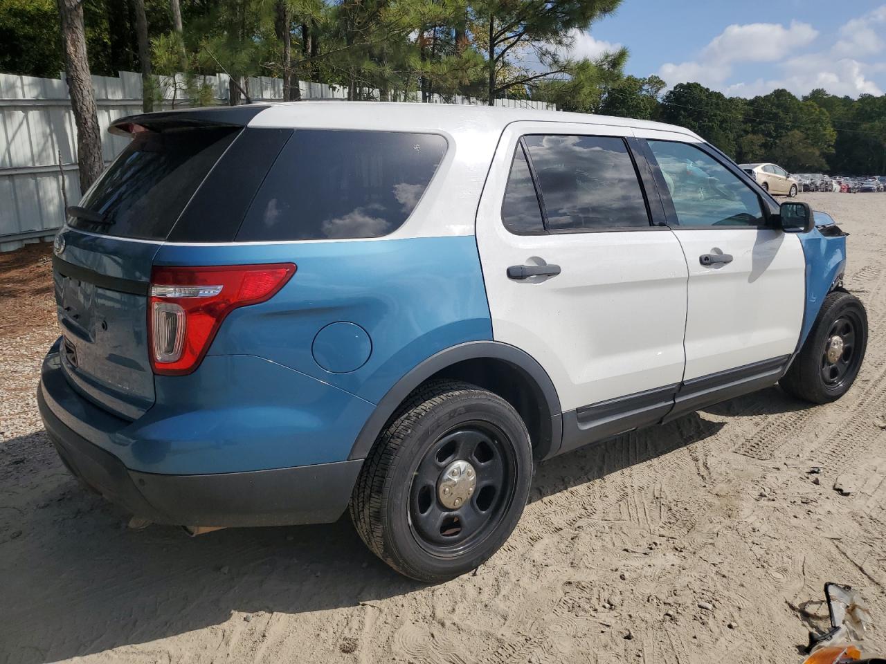 Obraz 3 z 2015 FORD EXPLORER POLICE INTERCEPTOR 2015 z VIN 1FM5K8AR1FGC67946