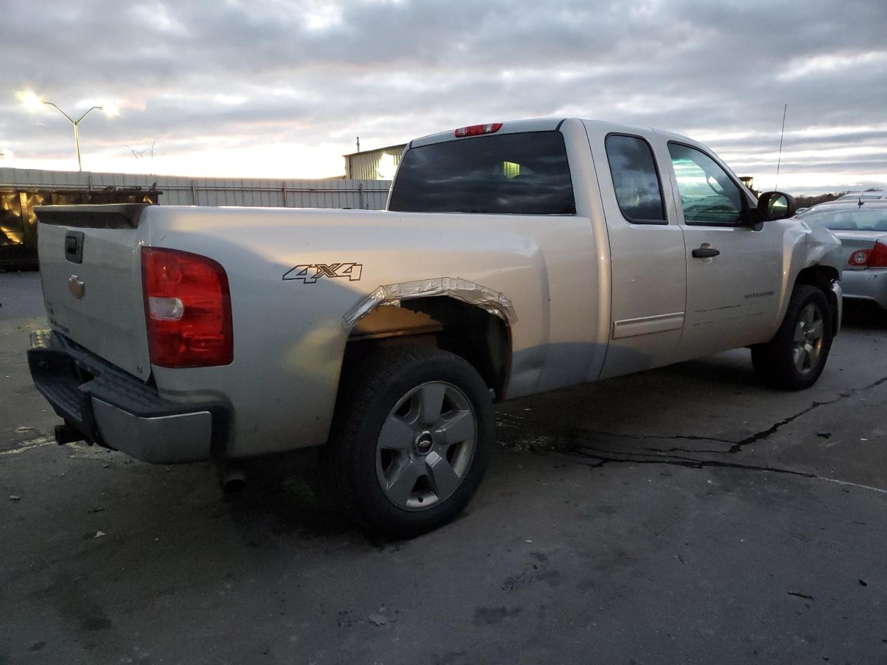 Изображение 3 2011 CHEVROLET SILVERADO K1500 LT 2011 с VIN 1GCRKSE30BZ427452