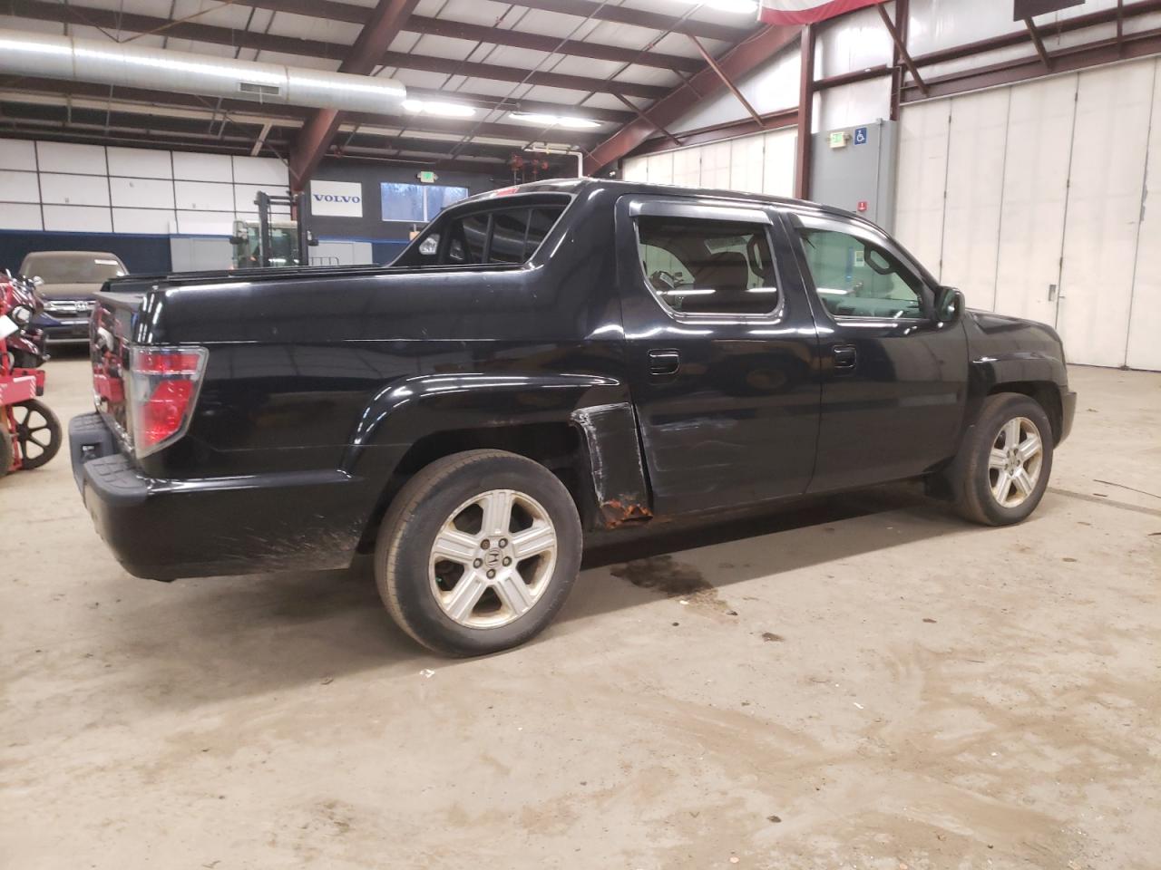 Image 3 of 2013 HONDA RIDGELINE RTL 2013 with VIN 5FPYK1F53DB002121