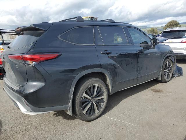 Image 3 of 2022 TOYOTA HIGHLANDER XSE 2022 with VIN 5TDJZRBH7NS219477
