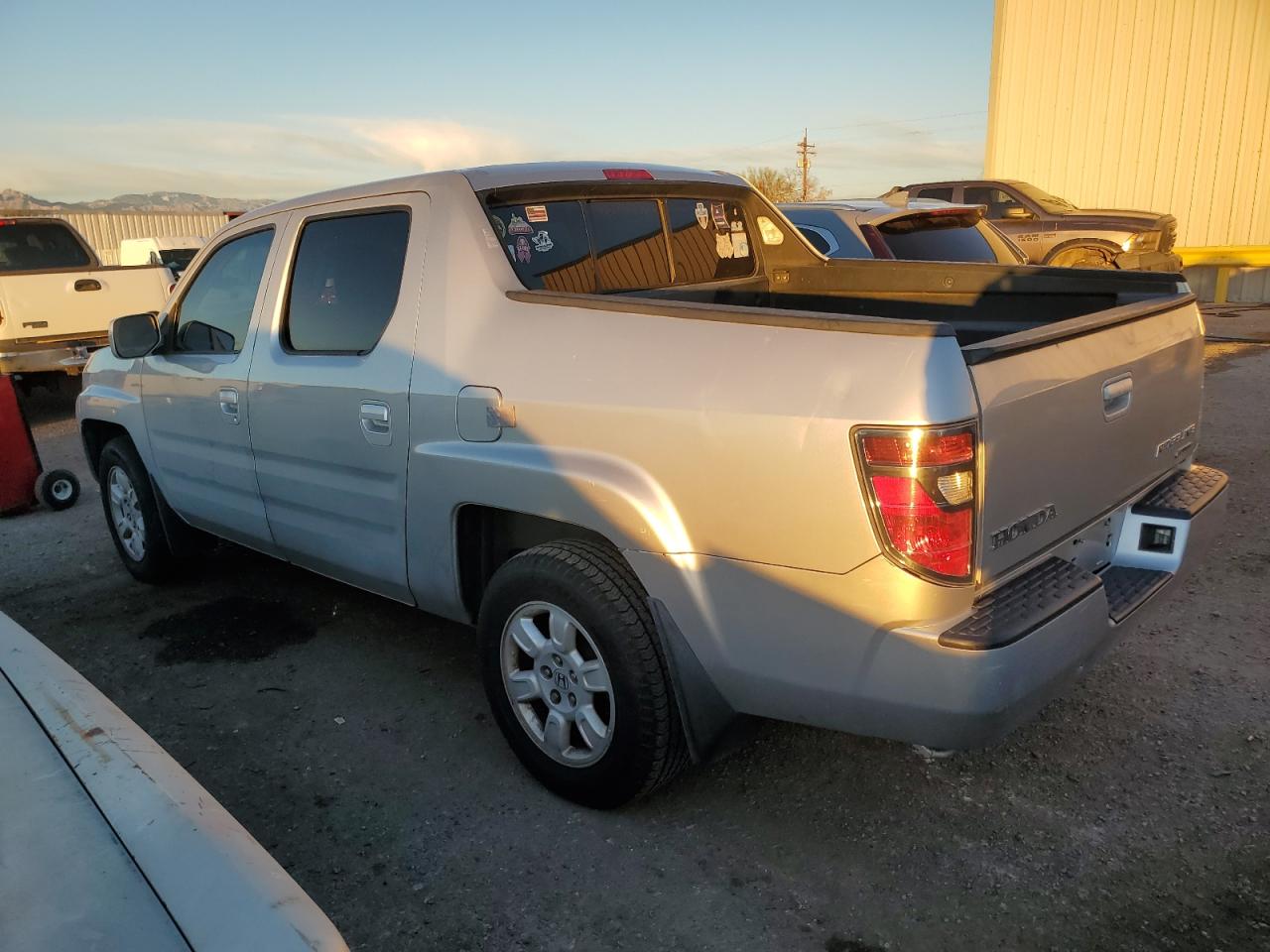 Image 2 of 2007 HONDA RIDGELINE RTL 2007 with VIN 2HJYK16527H516173