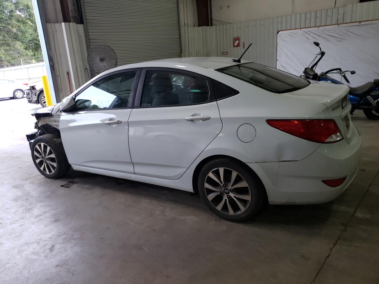Image 2 of 2017 HYUNDAI ACCENT SE 2017 with VIN KMHCT4AE6HU365210