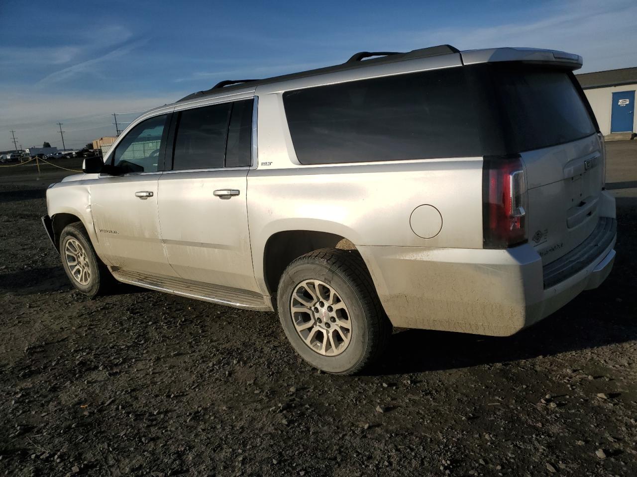 Obraz 2 z 2015 GMC YUKON XL K1500 SLT 2015 z VIN 1GKS2HKC1FR190456