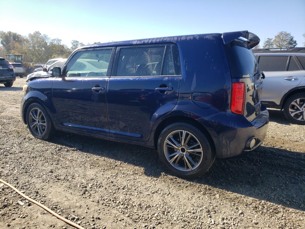 Image 2 of Toyota Scion Xb 2008 with VIN JTLKE50E581057663