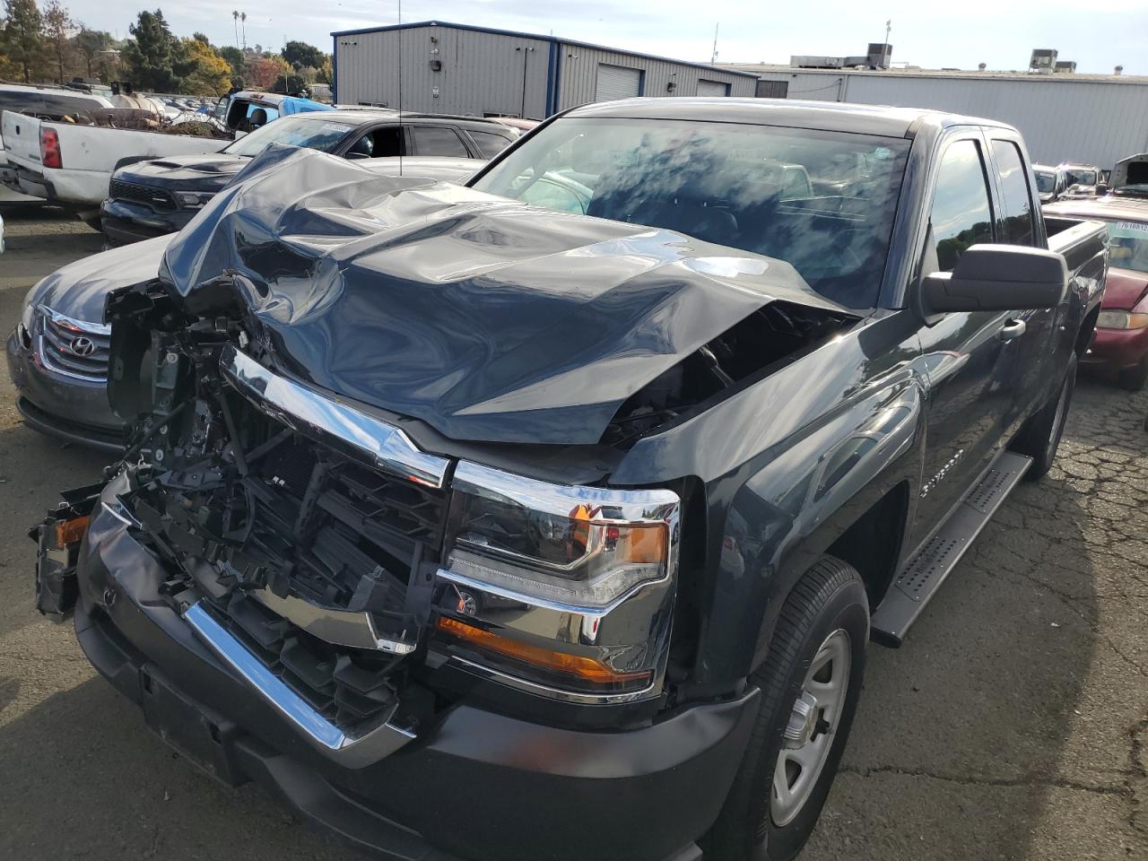 Изображение 1 2017 CHEVROLET SILVERADO C1500 2017 с VIN 1GCRCNEH2HZ253712