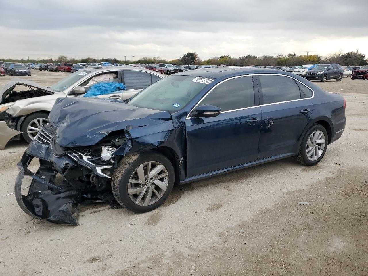 Изображение 2018 VOLKSWAGEN PASSAT SE 2018