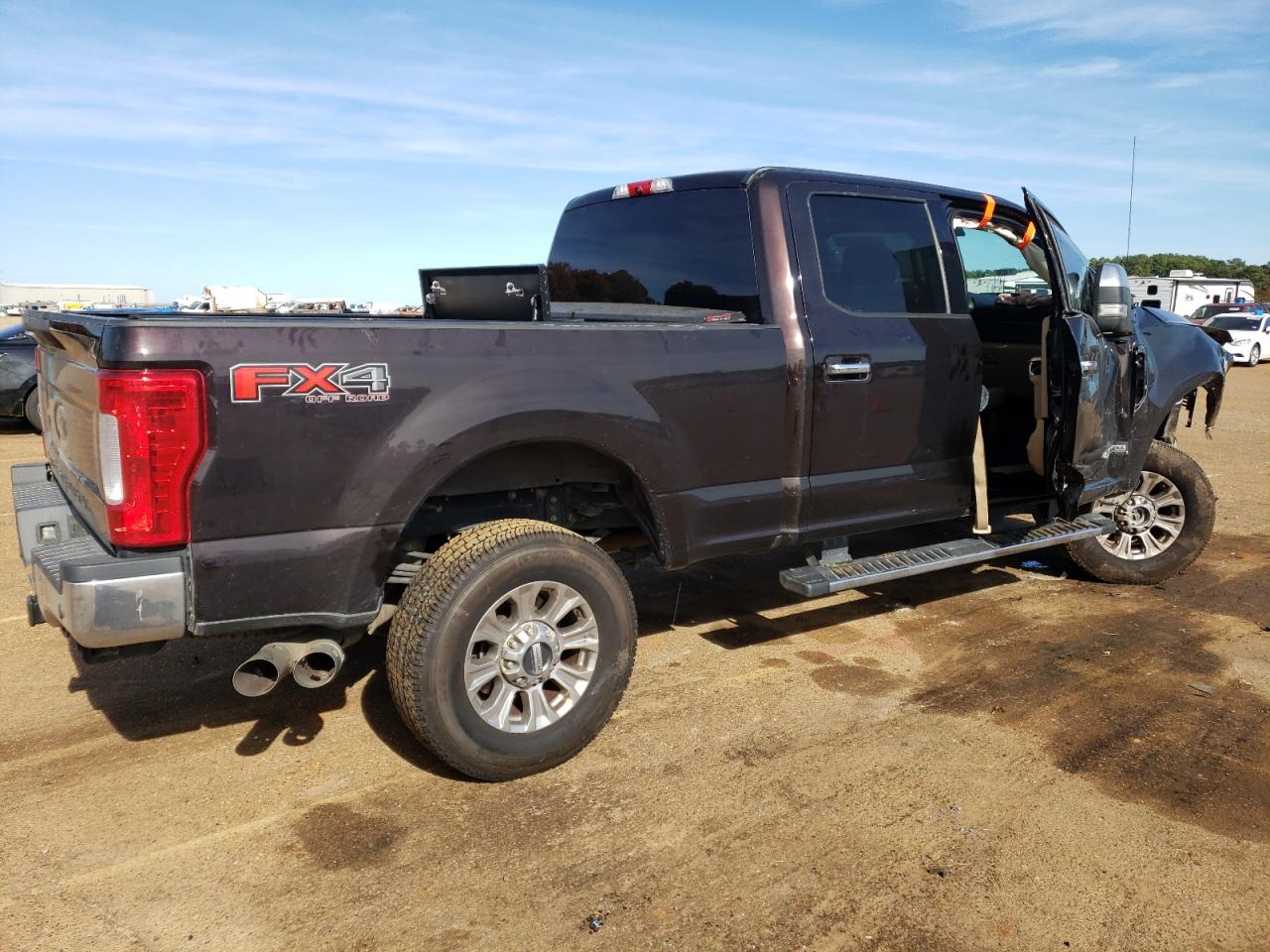 Obraz 3 z 2018 FORD F250 SUPER DUTY 2018 z VIN 1FT7W2BTXJEC78425