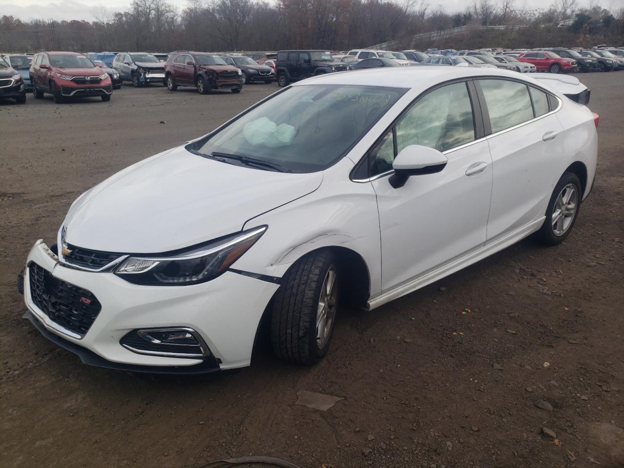 Obraz 1 z 2018 CHEVROLET CRUZE LT 2018 z VIN 1G1BE5SM9J7248479