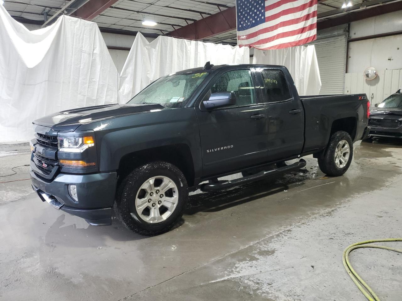 Image 1 of 2019 CHEVROLET SILVERADO LD K1500 LT 2019 with VIN 2GCVKPEC5K1200021
