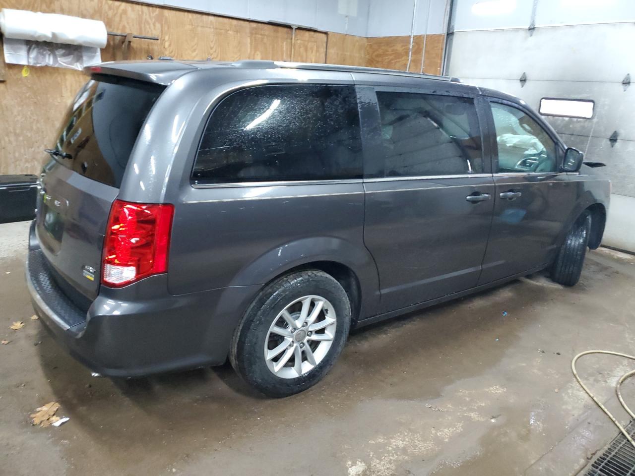 Image 3 of 2019 DODGE GRAND CARAVAN SXT 2019 with VIN 2C4RDGCG1KR735947