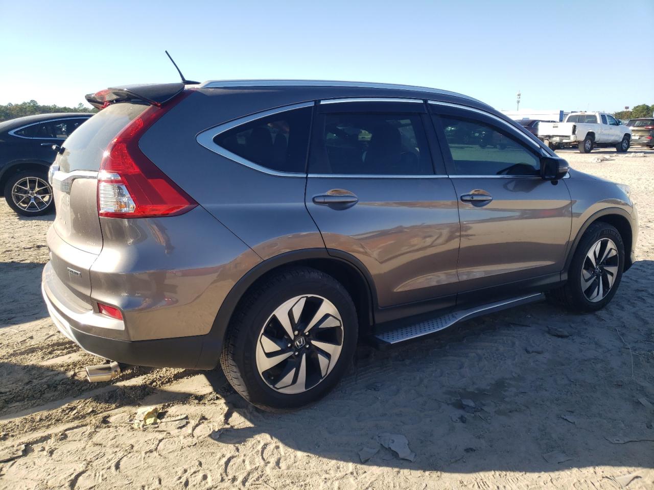 Obraz 3 z 2016 HONDA CR-V TOURING 2016 z VIN 5J6RM3H96GL031417