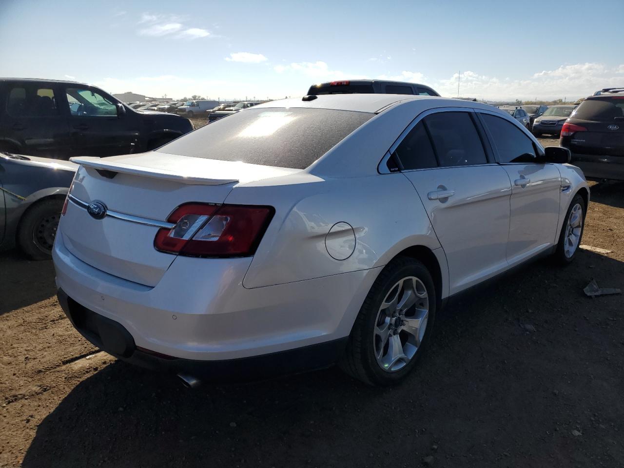 Изображение 3 2011 FORD TAURUS SHO 2011 с VIN 1FAHP2KT5BG183753