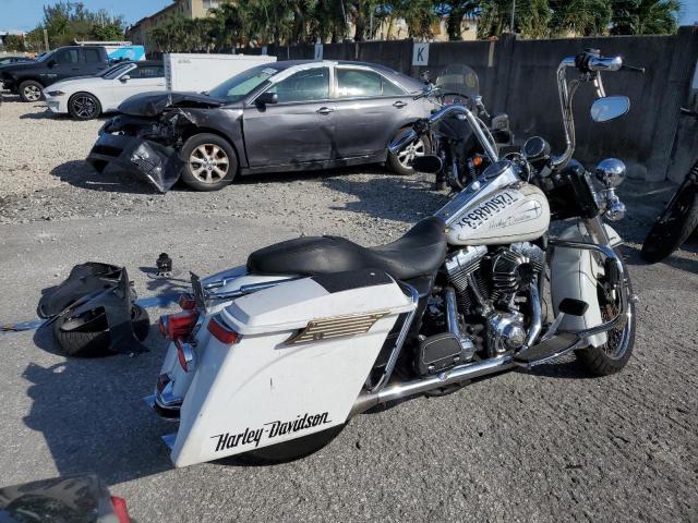 Image 3 of 2007 HARLEY-DAVIDSON FLHPI  2007 with VIN 1HD1FHM127Y675671