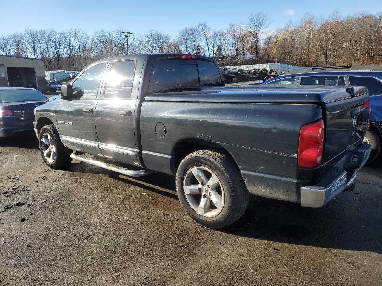 Image 2 of 2007 DODGE RAM 1500 ST 2007 with VIN 1D7HU182X7S235609